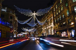 night photography course in London - learn how to take pictures of cars light trails
