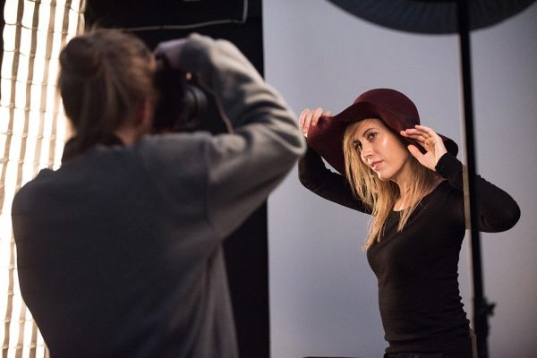 portrait photography course in London studio - practice with an actress portrait photography course in London studio - practice with an actress